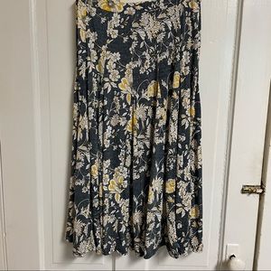Philosophy gray floral skirt with yellow and white details
